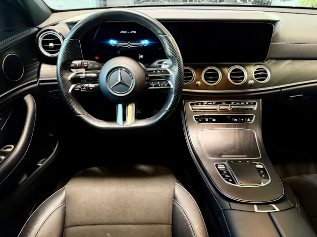 Mercedes-Benz E 220 d T 4Matic AMG Line 9G-Tronic