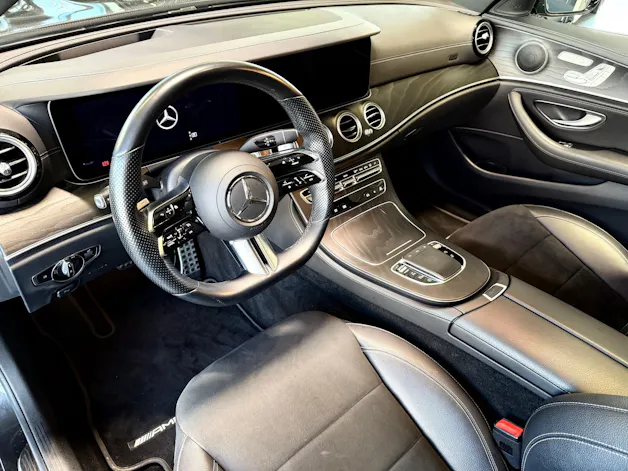 Mercedes-Benz E 220 d T 4Matic AMG Line 9G-Tronic