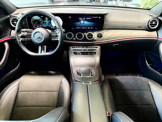 Mercedes-Benz E 220 d T 4Matic AMG Line 9G-Tronic