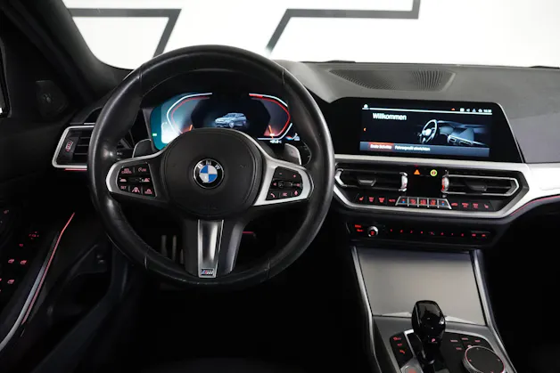 BMW 320d xDrive 48V Touring M Sport Steptronic
