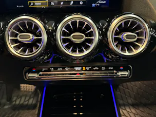 Mercedes-Benz GLA 220d 4Matic AMG Line 8G-DCT