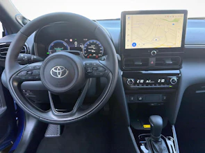 Fahrzeugbild TOYOTA Yaris Cross 1.5 VVT-i HSD Premium AWD-i