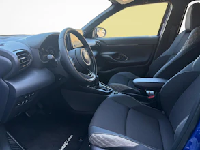 https://vehicle.imgix.net/4433828/fb611a51-aaa3-4e7e-845b-9b6e048a213a.jpg