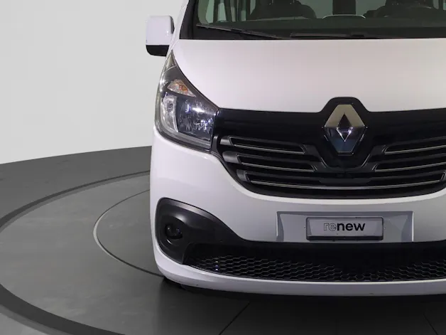 RENAULT Trafic ENERGY dCi 145 Passenger T-Space