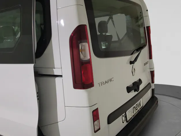 RENAULT Trafic ENERGY dCi 145 Passenger T-Space