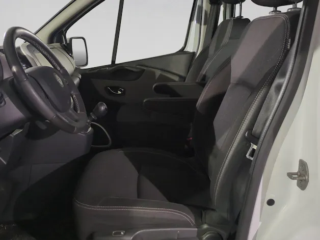 RENAULT Trafic ENERGY dCi 145 Passenger T-Space