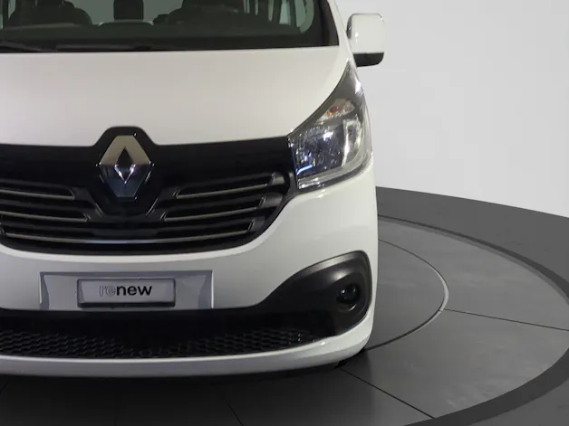 RENAULT Trafic ENERGY dCi 145 Passenger T-Space
