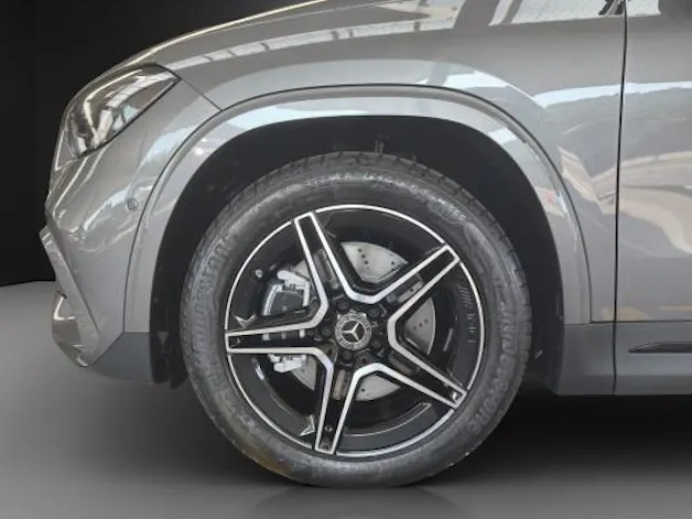 Mercedes-Benz GLA 250 4Matic Swiss Star