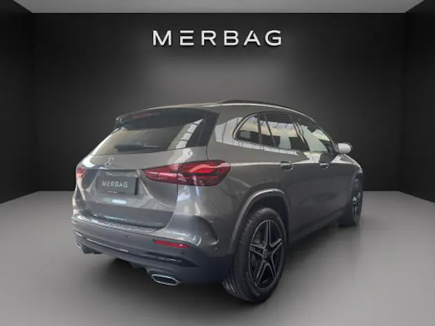 Mercedes-Benz GLA 250 4Matic Swiss Star