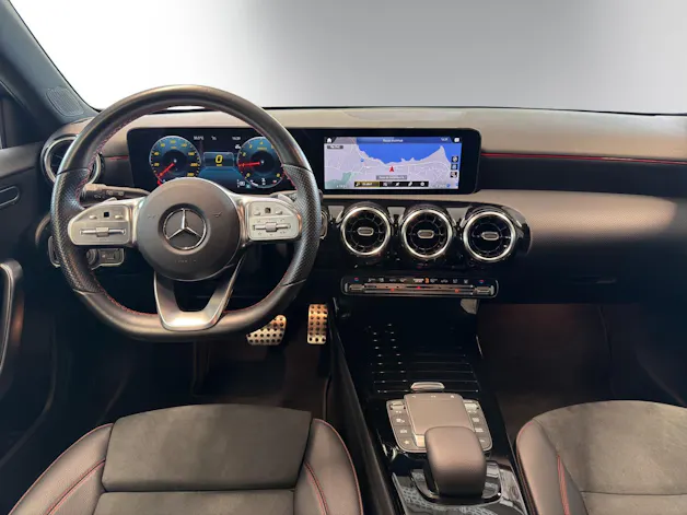 Mercedes-Benz A 200 AMG Line 4Matic