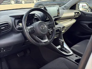 Toyota Yaris 1.5 VVT-i HSD Trend