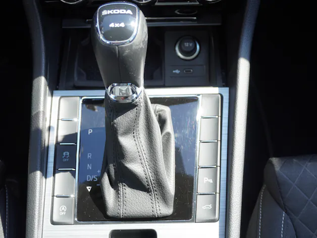 Škoda Superb Combi 2.0 TDi Ambition 4x4 DSG