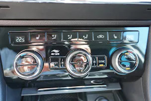 Škoda Superb Combi 2.0 TDi Ambition 4x4 DSG