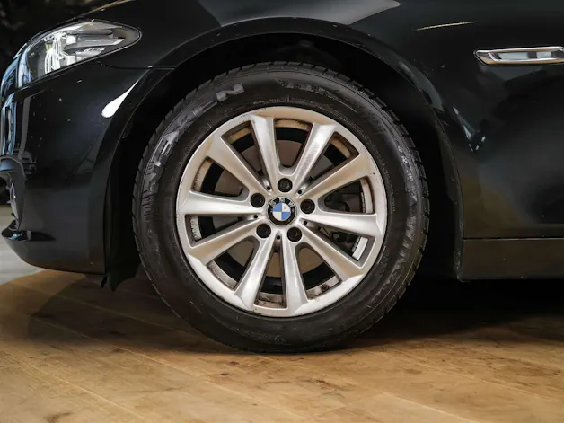 BMW 520d Touring xDrive Steptronic *CH Auto*El. Sitze*Sitzheizung*