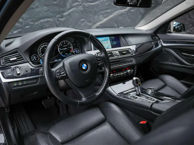 BMW 520d Touring xDrive Steptronic *CH Auto*El. Sitze*Sitzheizung*