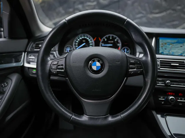 BMW 520d Touring xDrive Steptronic *CH Auto*El. Sitze*Sitzheizung*