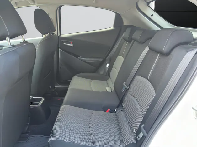 Mazda 2 SKYACTIV-G 115 Revolution