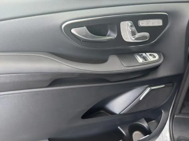 Mercedes-Benz V 300 d lang Exclus. 9G-T