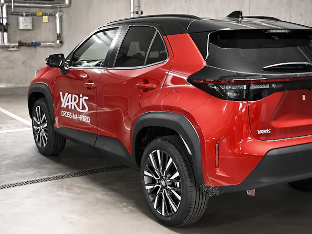 Toyota Yaris Cross 1.5 VVT-i HSD Premium AWD-i