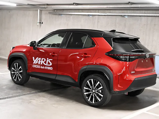 Toyota Yaris Cross 1.5 VVT-i HSD Premium AWD-i