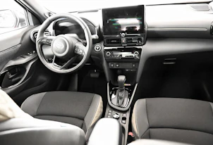 Fahrzeugbild TOYOTA Yaris Cross 1.5 VVT-i HSD Premium AWD-i