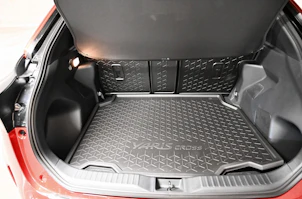 Fahrzeugbild TOYOTA Yaris Cross 1.5 VVT-i HSD Premium AWD-i