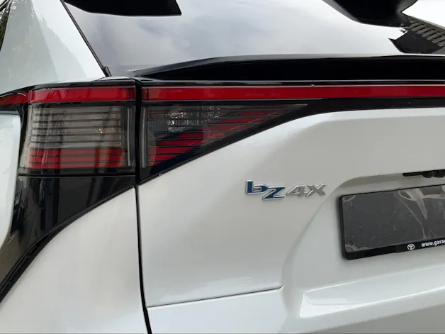 Toyota bZ4X Premium AWD