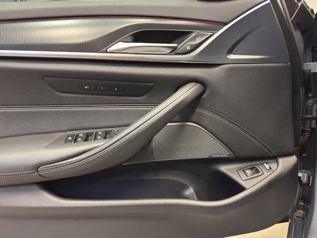 BMW 530e xDrive M-Sport Steptronic