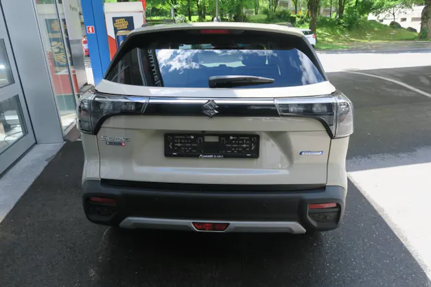 Suzuki S-Cross 1.4 T Black Edition Top Hybrid 4x4