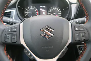 Suzuki S-Cross 1.4 T Black Edition Top Hybrid 4x4