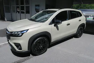 Suzuki S-Cross 1.4 T Black Edition Top Hybrid 4x4