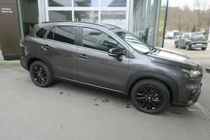 Suzuki S-Cross 1.4 T Black Edition Top Hybrid 4x4