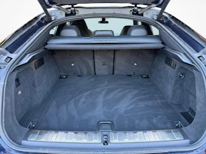 https://vehicle.imgix.net/4434098/e9eed573-c348-46eb-b660-c637b137c8ea.jpg