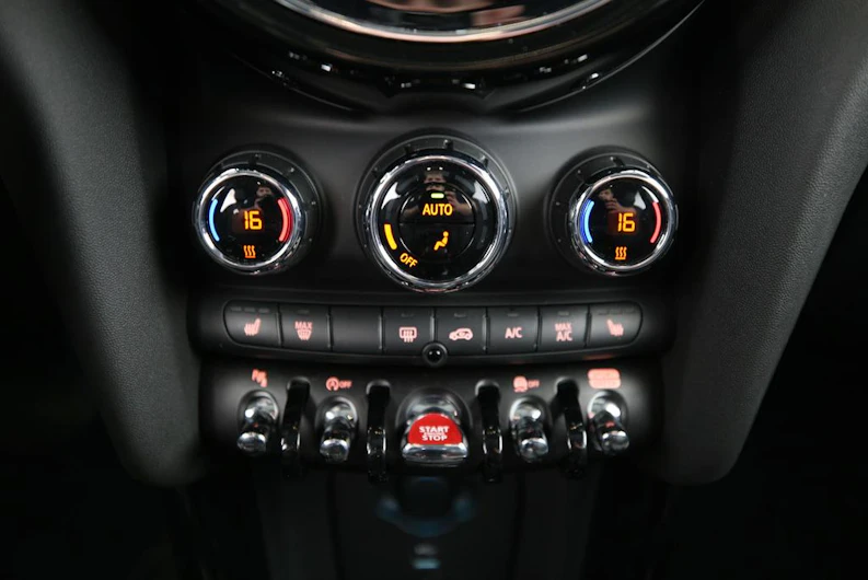 image du véhicule MINI MINI