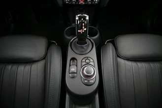 https://vehicle.imgix.net/4434139/71ca3661-5be4-4c1c-bd8c-39655c15c740.jpg
