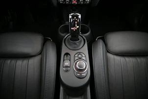 image du véhicule MINI F55 2.0i Cooper S SDKG