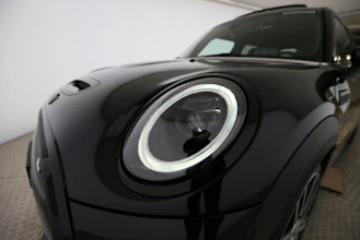 https://vehicle.imgix.net/4434139/99f13a6a-7839-4900-b4be-6bfc84e8af7f.jpg