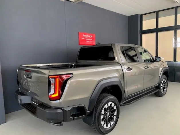 Toyota Hilux Double Cab.-Pick-up 2.8 D-4D MHEV 204 Style