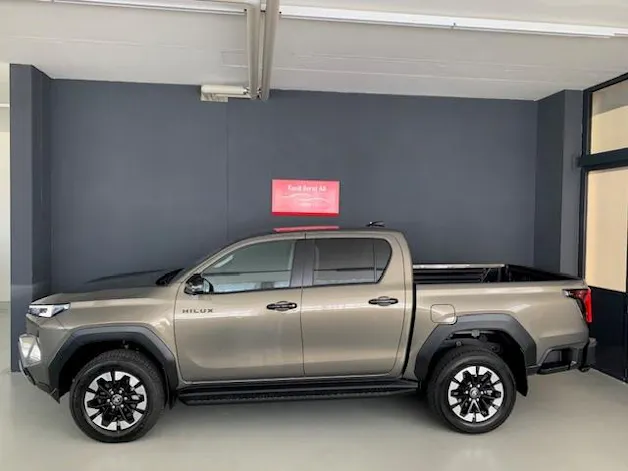 Toyota Hilux Double Cab.-Pick-up 2.8 D-4D MHEV 204 Style