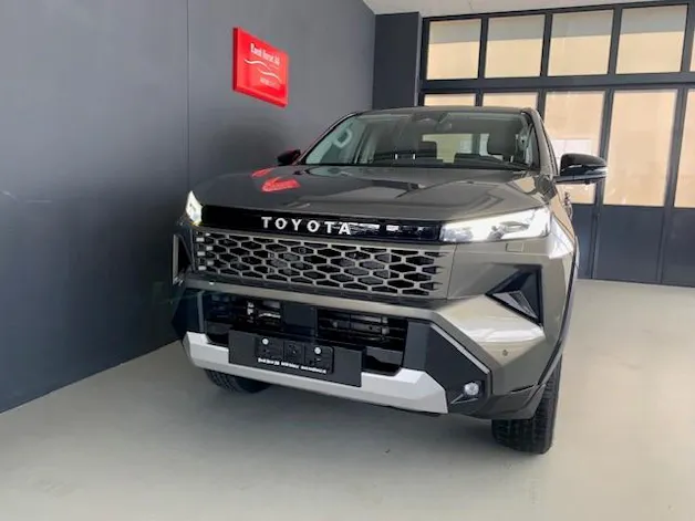 Toyota Hilux Double Cab.-Pick-up 2.8 D-4D MHEV 204 Style