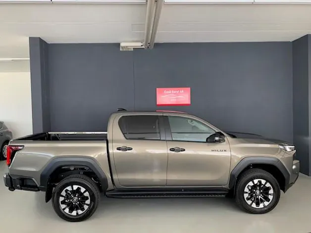 Toyota Hilux Double Cab.-Pick-up 2.8 D-4D MHEV 204 Style