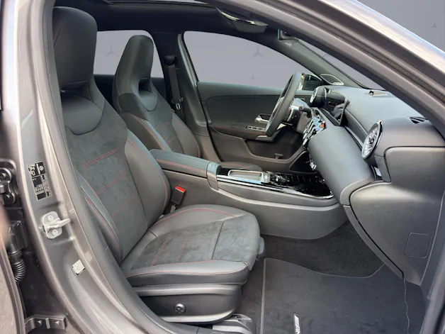 Mercedes-Benz A 250 AMG Line 4m