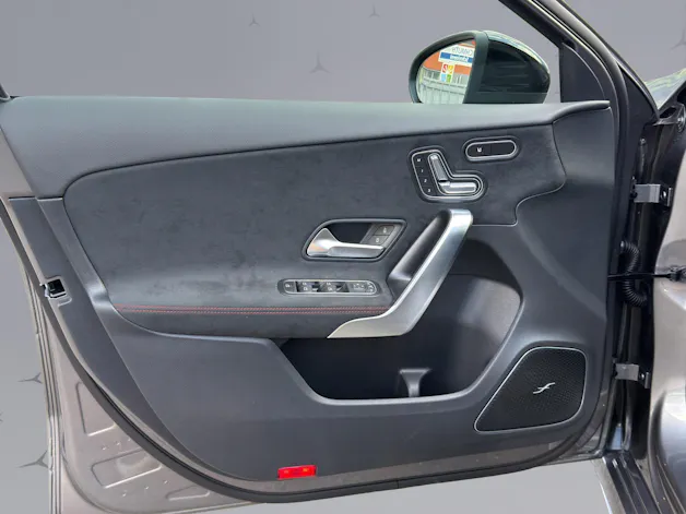 Mercedes-Benz A 250 AMG Line 4m