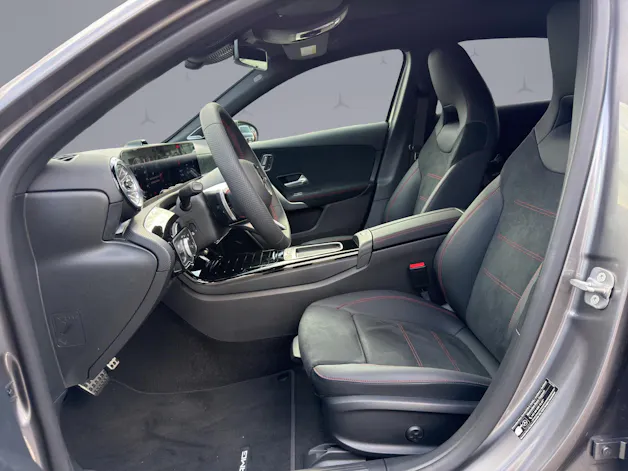 Mercedes-Benz A 250 AMG Line 4m