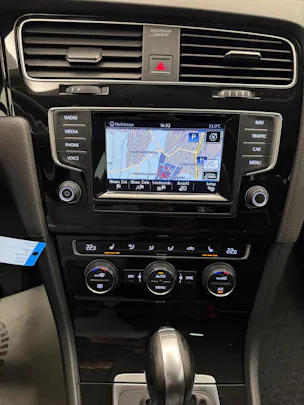 VW Golf VII Variant 2.0 TDI Cup DSG
