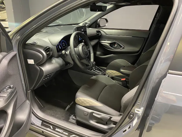 Toyota Yaris Cross 1.5 VVT-i HSD Premium AWD-i