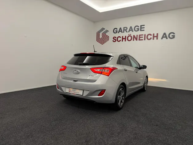 Hyundai i30 1.6 GDi Amplia