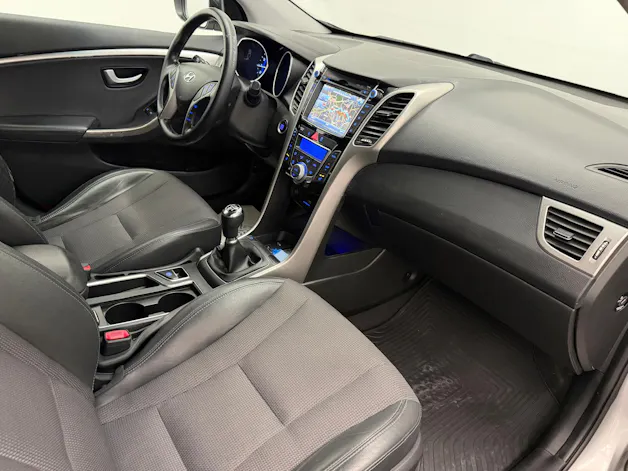 Hyundai i30 1.6 GDi Amplia