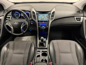 Hyundai i30 1.6 GDi Amplia