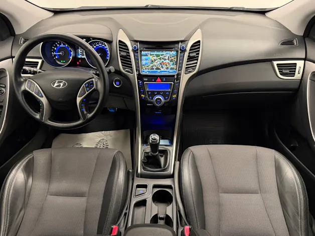 Hyundai i30 1.6 GDi Amplia